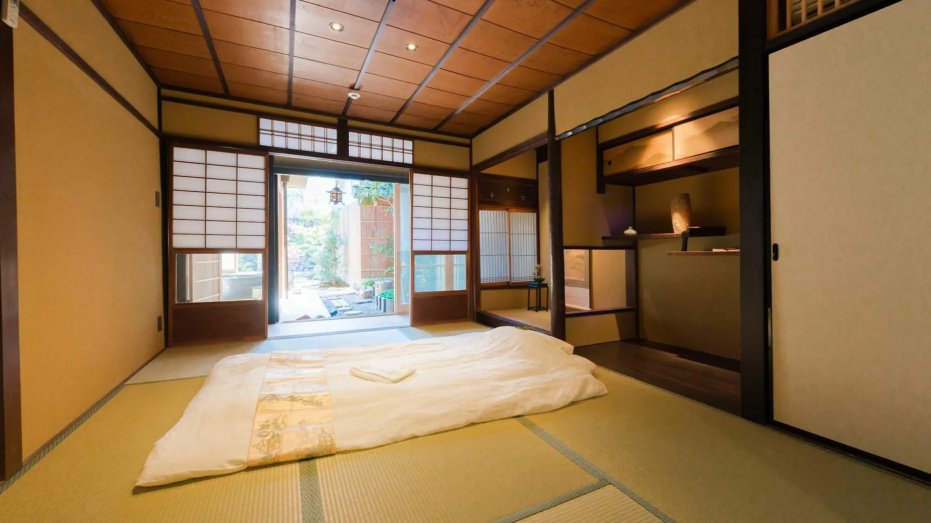 Kumo Machiya Villa Nishiki Kyoto 0*,  Japan